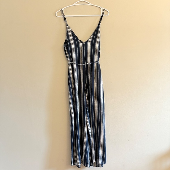 $9🎅🏼 Urban Romantics Navy & White Stripped Capri Length Romper Jumpsuit - Picture 13 of 16